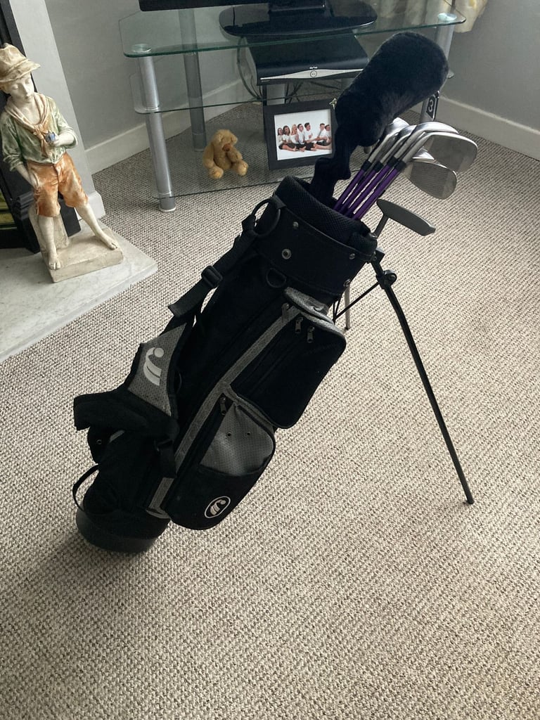 image for FULL SET OF LYNX BLACK CAT  & 4,HYBRID, PUTTER , AND STAND BAG.