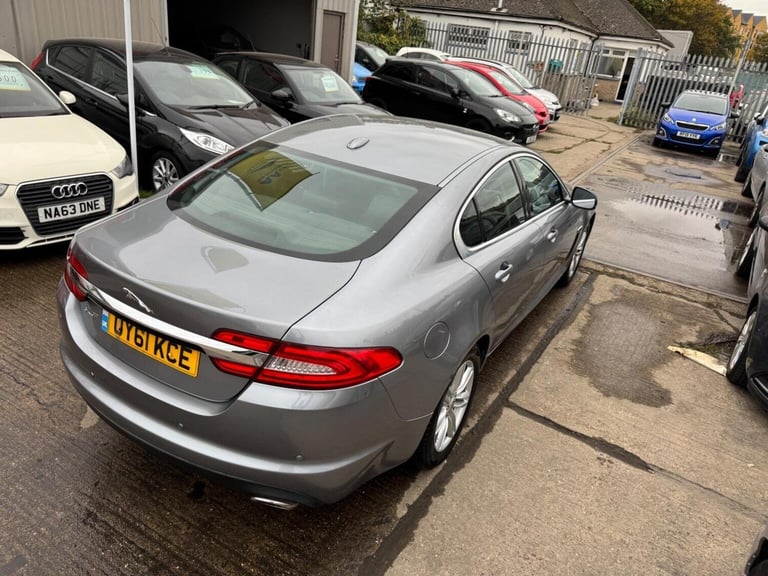 JAGUAR XF 2.2d Luxury Auto Euro 5 (s/s) 4dr 2011