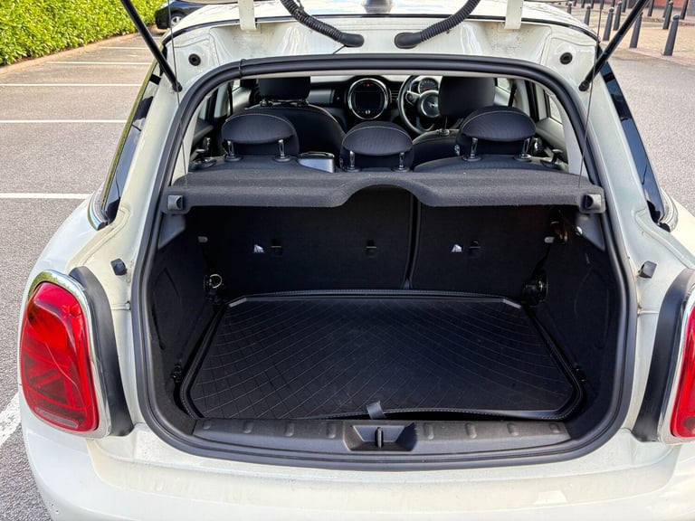 2020 MINI Hatch 5-Door Hatch Cooper Classic HATCHBACK Petrol Automatic