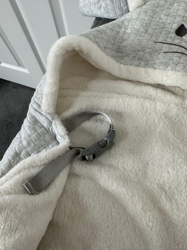 Baby Carrier Winter Cover – Super Warm & Comfy 