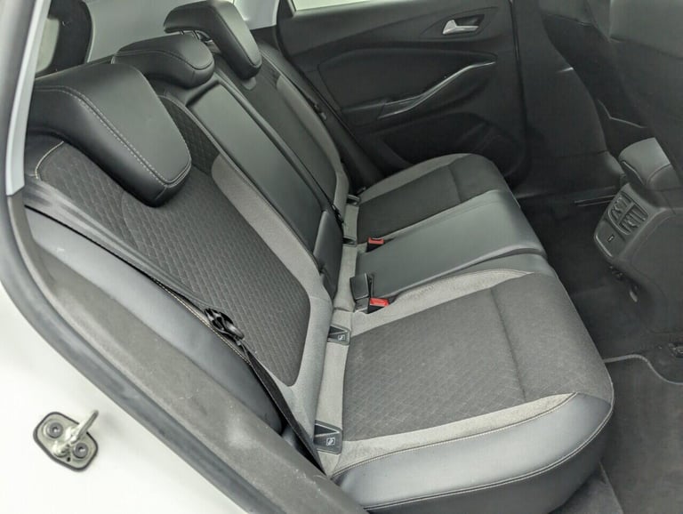 2021 Vauxhall Grandland X 1.2 Turbo Griffin Edition SUV 5dr Petrol Manual Euro 6 (s/s) (130 ps) N...