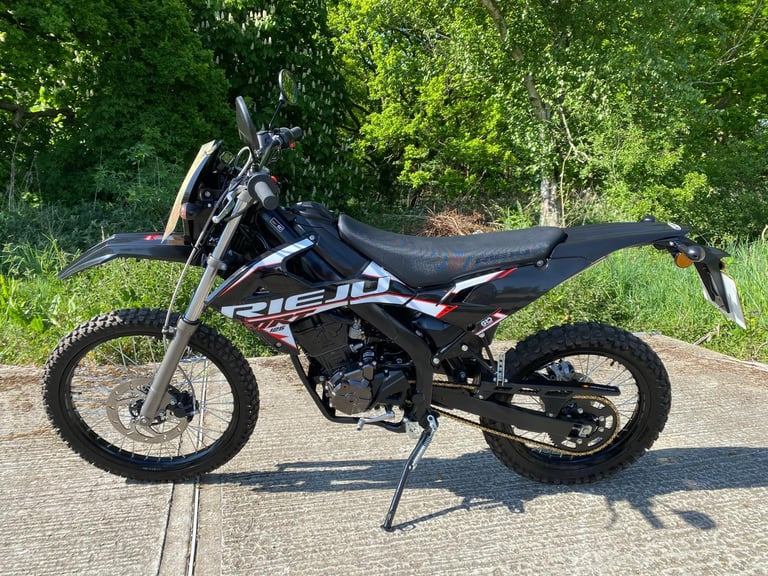 RIEJU MRT 125, 2024, 49 MILES, ONE OWNER FROM NEW, CRACKING LIGHTWEIGHT MACHINE