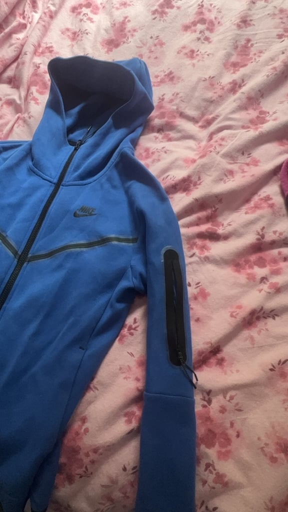 nike tech
