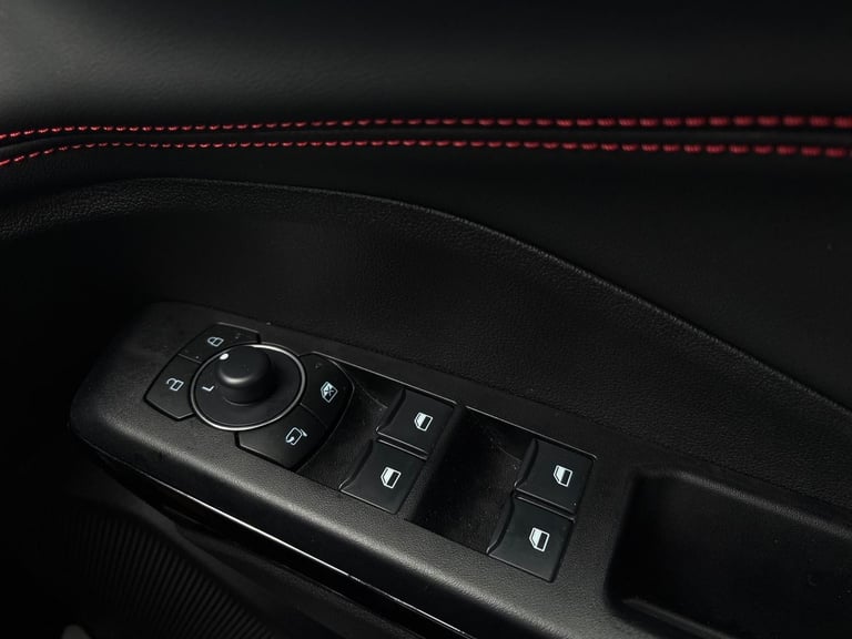 2025 Ford Puma 1.0 EcoBoost Hybrid mHEV ST-Line 5dr Hatchback PETROL Manual