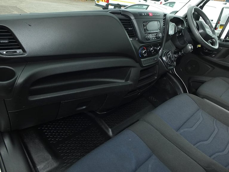 2021 Iveco Daily 35C14 DRW, 16.5 foot 5 metre XL FLATBED with AIR CON