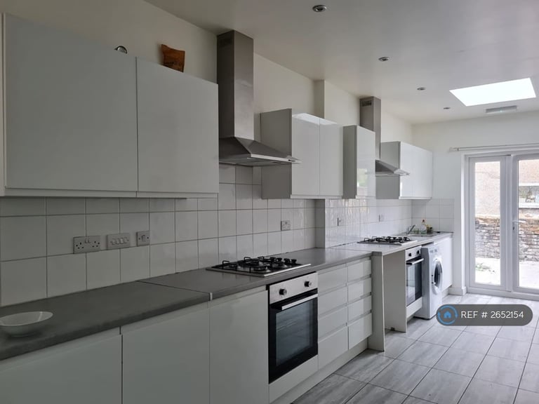 7 bedroom house in Tottenham, London, N15 (7 bed) (#2652154)