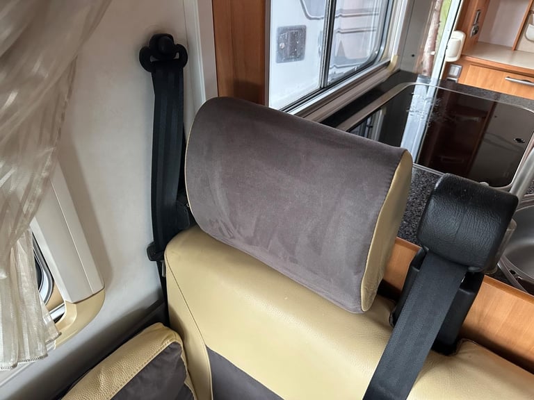 Hymer B544 5 berth  DIESEL MANUAL 2006/06