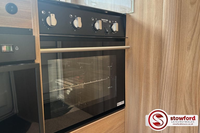 2017, Bailey Pursuit II Plus 400/2, Pre-Owned Caravan