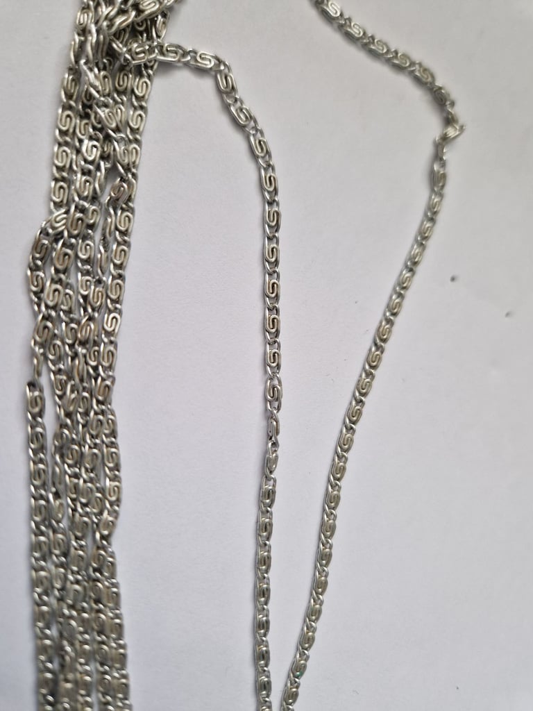 Silver colour necklace 