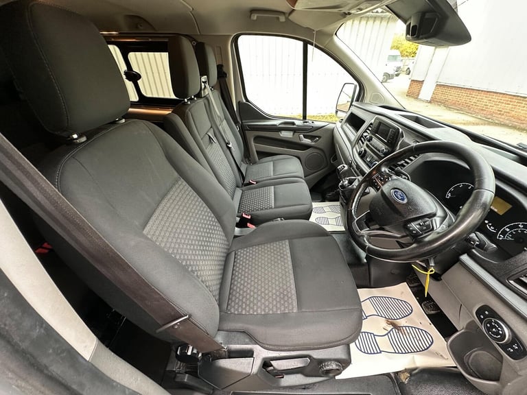 2019 Ford Transit Custom 2.0 EcoBlue 130ps Low Roof D/Cab Trend Van PANEL VAN DIESEL Manual