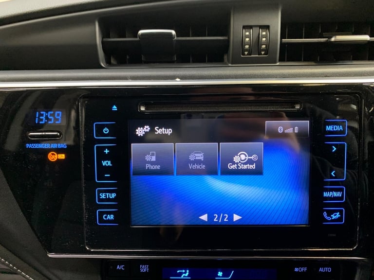 2018 Toyota Auris 1.8 VVT-h Design CVT Euro 6 (s/s) 5dr HATCHBACK Petrol/Electric Hybrid Automatic