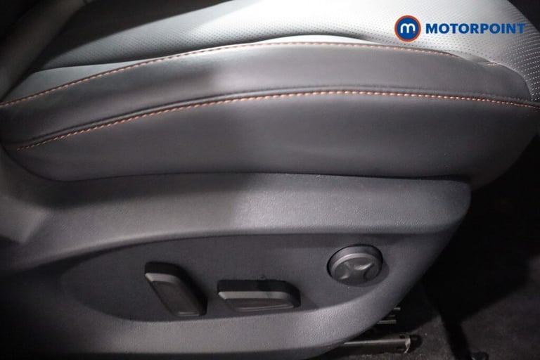 2025 MG MG HS 1.5 T-GDI Trophy 5dr DCT ESTATE PETROL Automatic