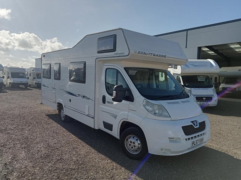 COMPASS 180 AVANTGARDE 6 BERTH 