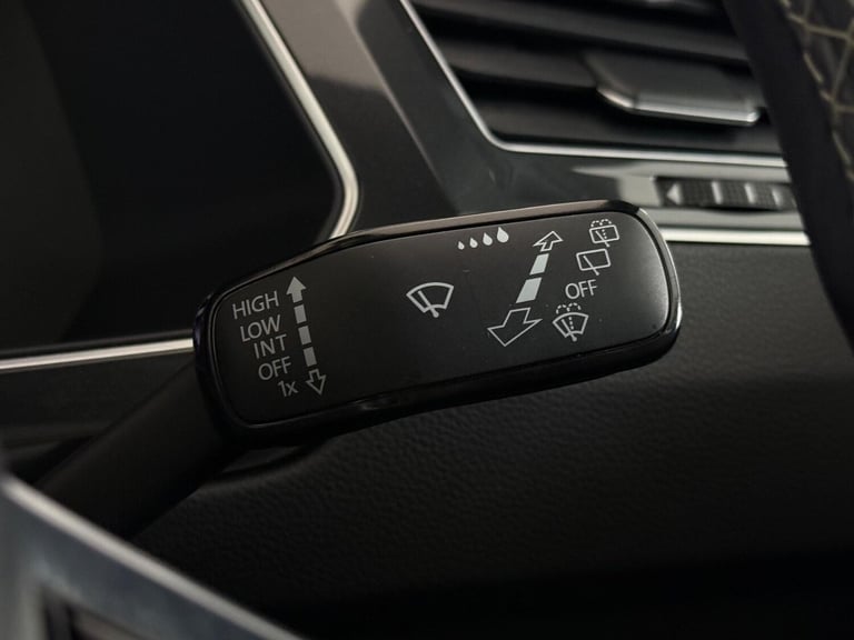  Volkswagen Tiguan 2.0 TDI BlueMotion Tech R-Line DSG 4Motion Euro 6 (s/s) 5dr Diesel Automatic