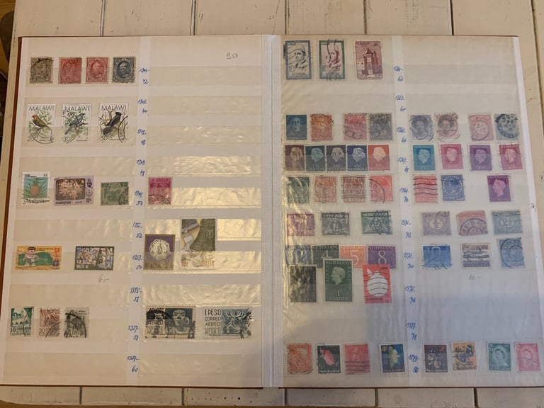 World stamps album 24 pages