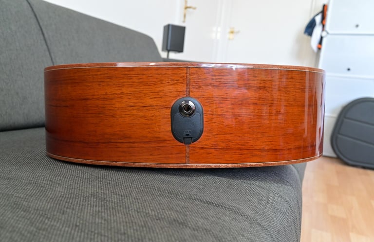 Yamaha A4K - Acoustic Guitar