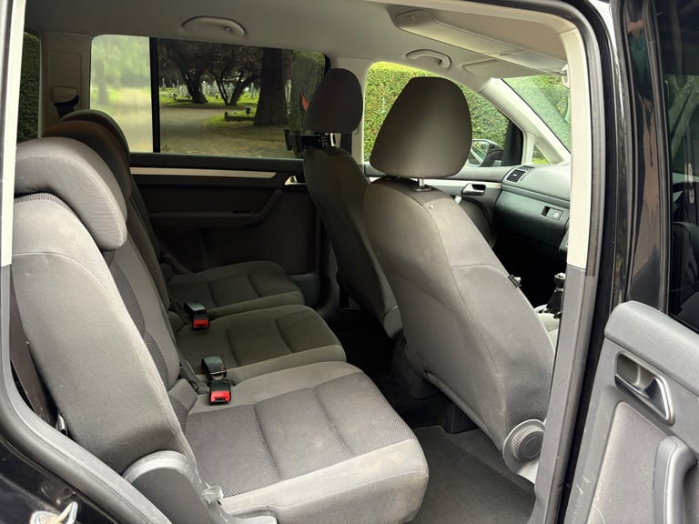Volkswagen, TOURAN, MPV, 2011, Manual, 1197 (cc), 5 doors
