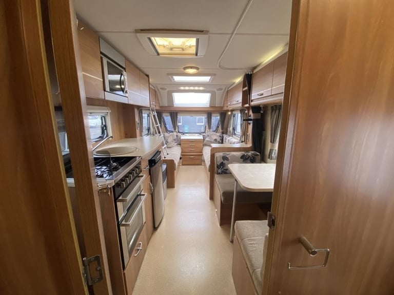 2012 SWIFT CHALLENGER SPORT 524 TOURING CARAVAN
