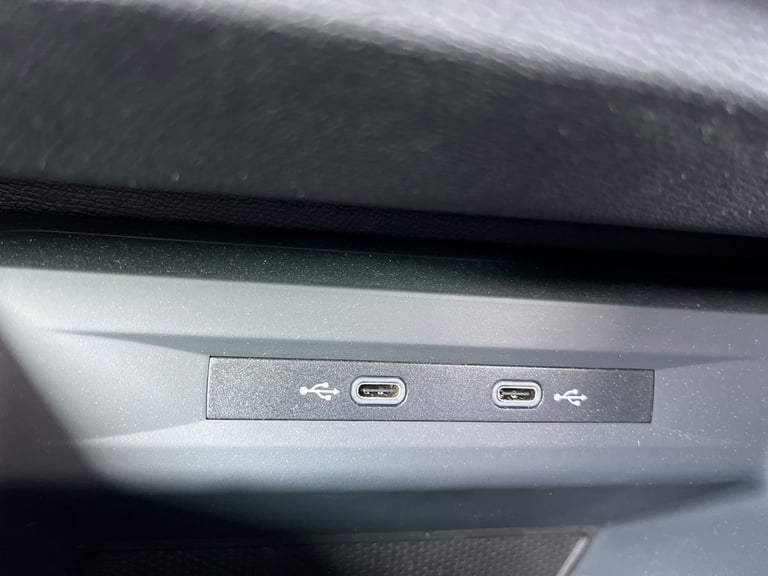  SEAT Leon e Hybrid 1.4 Ehybrid 12.8kwh Fr Hatchback 5dr Petrol Plug In Hybrid