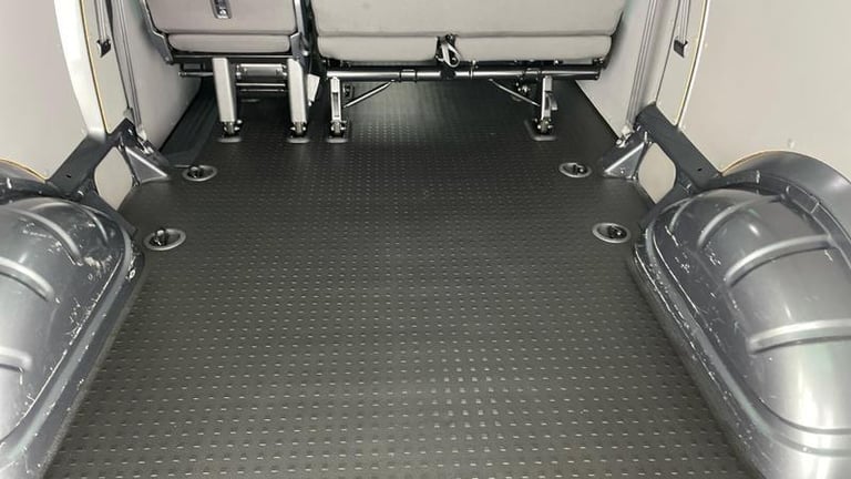 2023 Volkswagen Transporter 2.0 TDI 150 Highline Kombi Van Manual Combi Van Diesel Manual