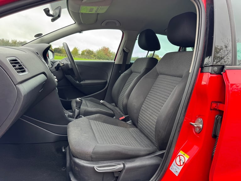 VOLKSWAGEN POLO 1.2 MATCH 60 MANUAL 5DR HATCHBACK 2014 [14] RED