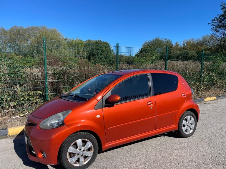 TOYOTA AYGO 1.0 VVT-I FIRE 12 REG ORANGE 5 DOOR MOT MARCH 30TH 2026 TAX £20 LOW INSURANCE 60+MPG