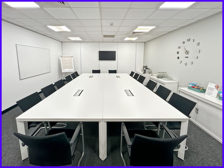 Manchester - M50 3UB, Open plan office space for 15 people at Digital World Centre 