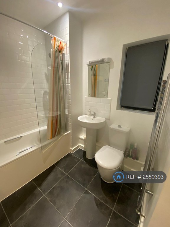 2 bedroom flat in Sidmouth Road, London, E10 (2 bed) (#2660393)