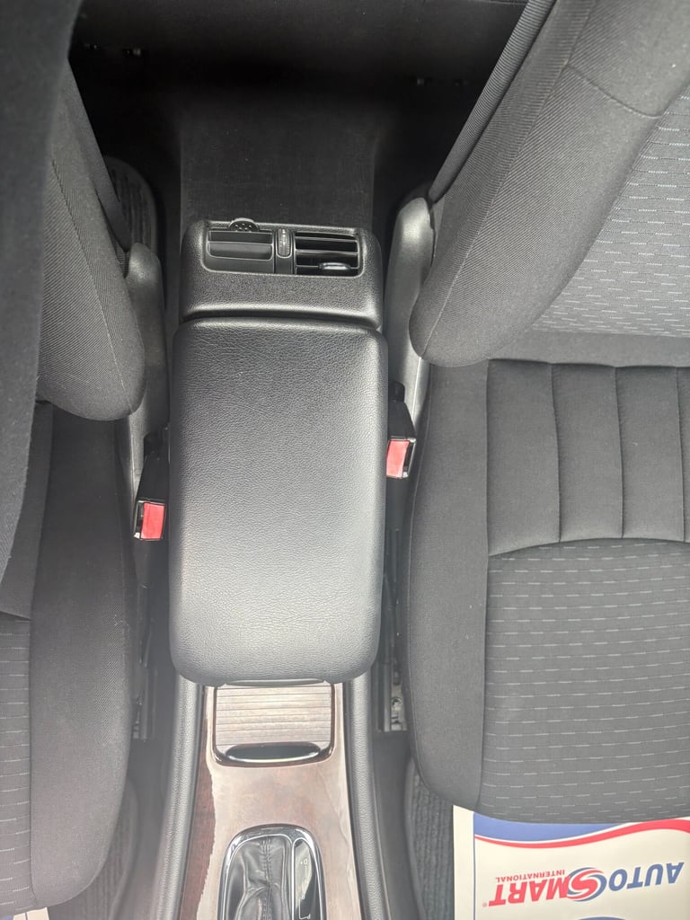 2004 Mercedes-Benz C-Class C200K Elegance SE 4dr Auto SALOON Petrol Automatic