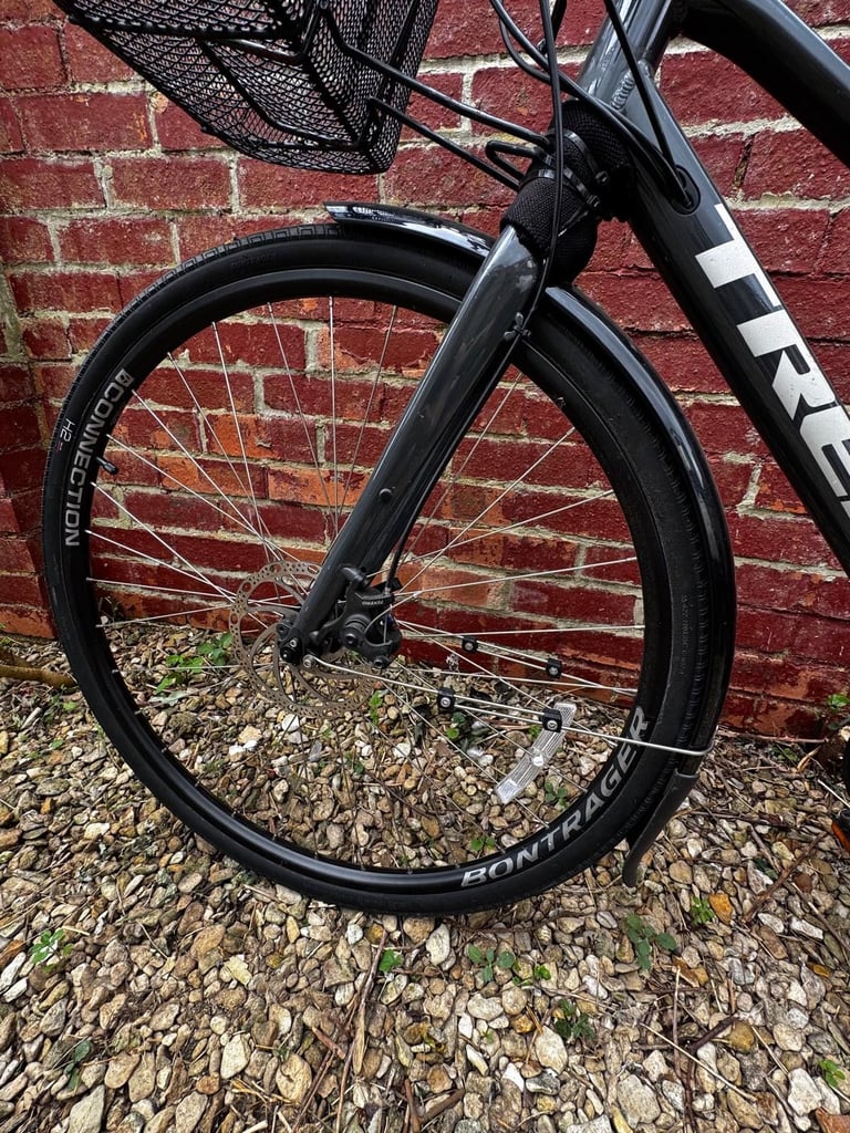 Ladies Trek FX1 hybrid bicycle (medium)