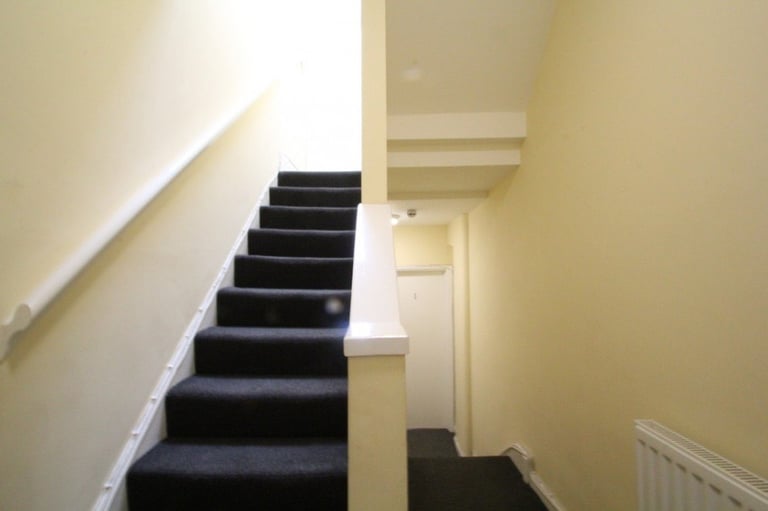 Chain Free! Hane Estate Agents offer a Freehold 1st and 2nd floor 4 room bedsit HMO investment. 