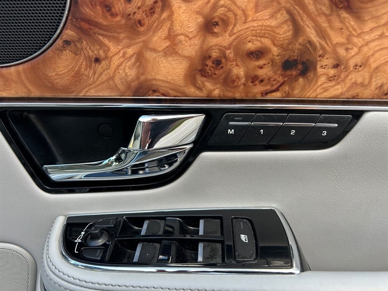 2011 Jaguar XJ D V6 PREMIUM LUXURY Saloon Diesel Automatic