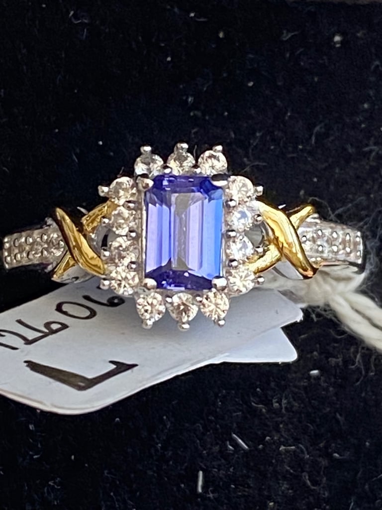 image for New AAA Tanzanite + Zircon XO ring