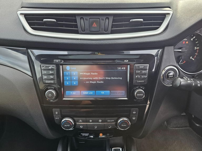 2015 Nissan Qashqai 1.6 dCi Tekna XTRON 2WD Euro 6 (s/s) 5dr HATCHBACK Diesel Automatic