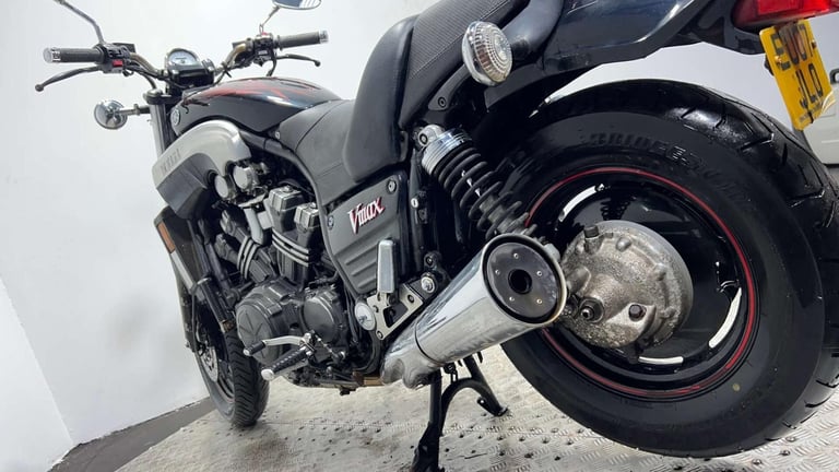 Yamaha Vmax [Phone number removed]K RUNNING PROJECT BIKE SPARES OR REPAIR CLASSIC CRUISER
