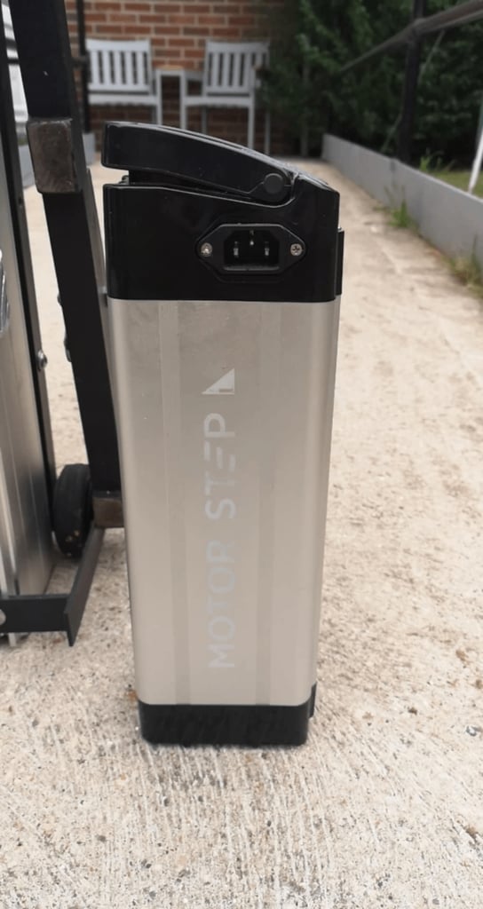 MOTORSTEP MS600 Freedom. Portable Electric Step Lift. with Built-in lithium-ion battery. As New