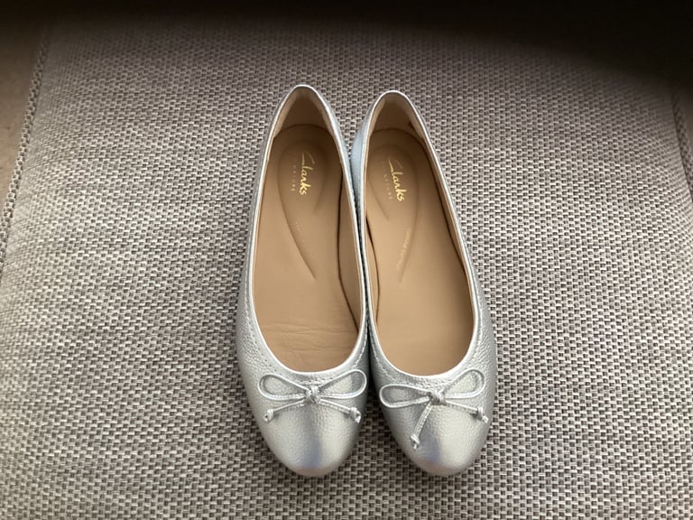 image for Clarks Fawna Lily ballerina pumps- Brand new