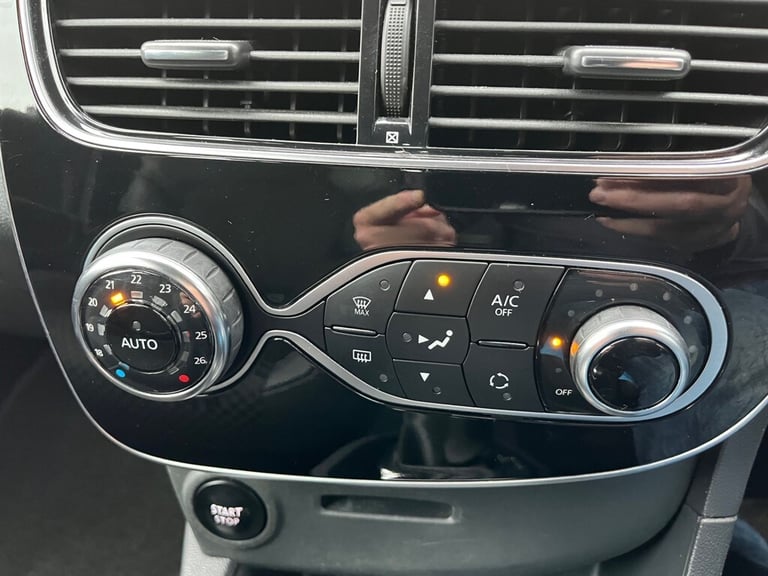 2017 Renault Clio 1.5 dCi 90 Dynamique S Nav 5dr Auto HATCHBACK DIESEL Automatic