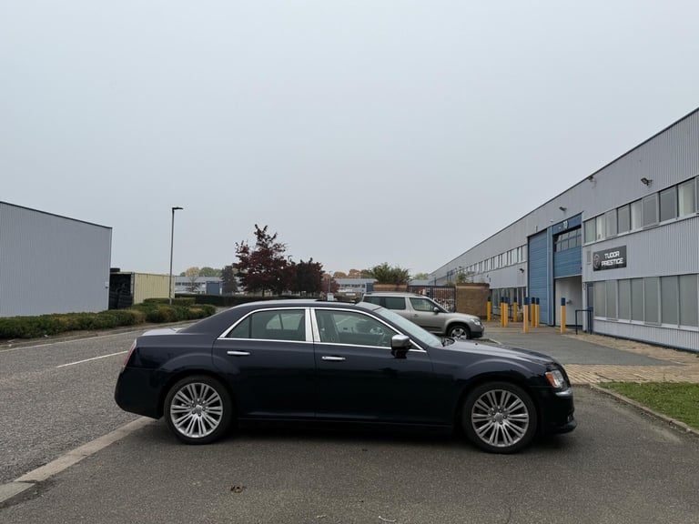 2013 Chrysler 300C 3.0 CRD V6 Executive Auto Euro 5 4dr SALOON Diesel Automatic