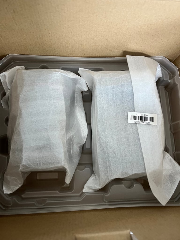 Canon EOS R5 + RF 24-105mm f/4L IS USM Kit – Mint Condition, Low Shutter Count, Boxed