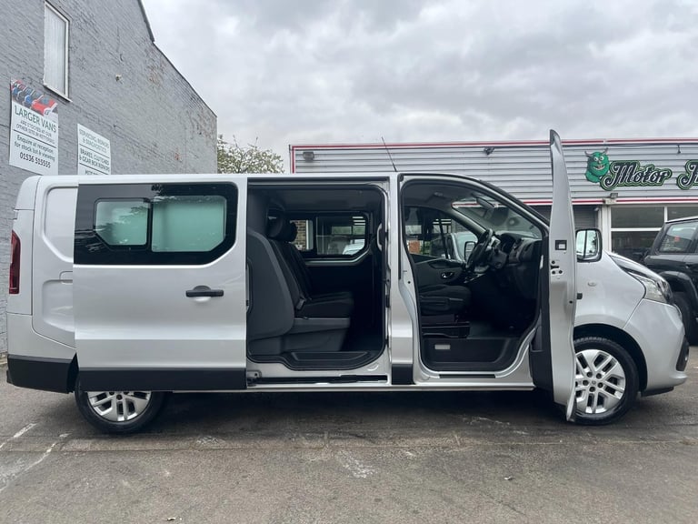 Renault Trafic LL29 Energy dCi 125 Sport Nav 6 Seat LWB Crew Van DIESEL 2019/19