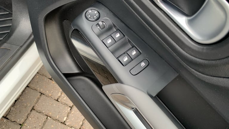 2021 Citroen C5 Aircross 1.6 13.2kWh Shine SUV 5dr Petrol Plug-in Hybrid e-EAT8 Euro 6 (s/s) (225...