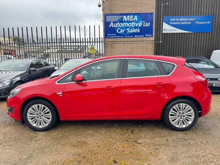 2014 Vauxhall Astra 1.6 16v Excite Euro 5 5dr HATCHBACK Petrol Manual