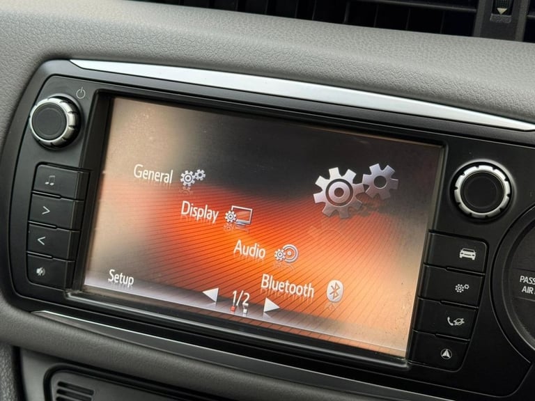 2015 65 TOYOTA YARIS 1.4 D-4D ICON HATCHBACK 5DR DIESEL MANUAL EURO 6 (90 PS) DI