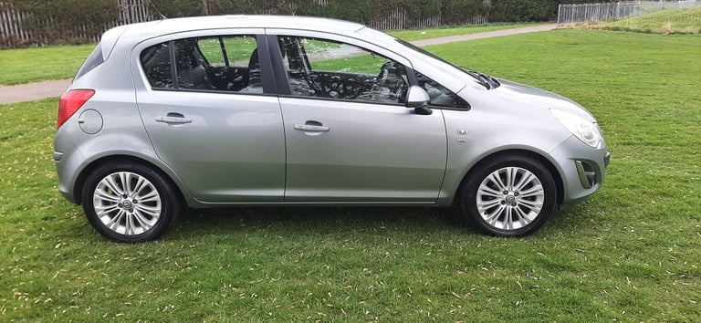 ***VAUXHALL CORSA 1.4 SE 5 DOOR £2150