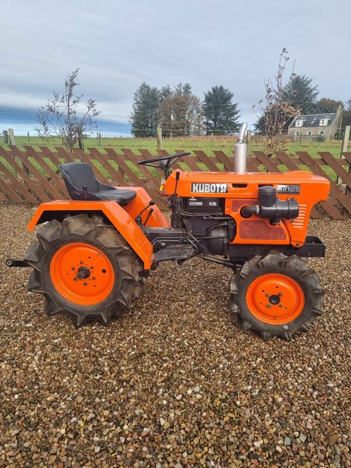 Kubota B6100D