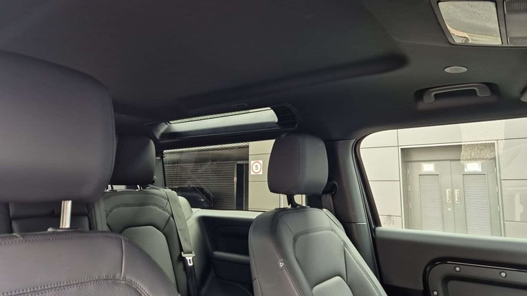 2024 Land Rover Defender 3.0 D350 X-Dynamic SE 90 3dr Auto ESTATE DIESEL Automatic