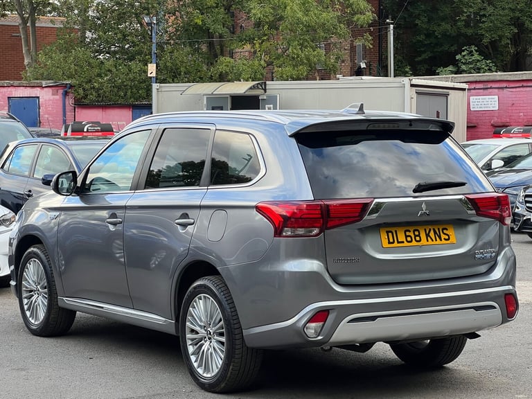 2019 Mitsubishi Outlander 2.4h TwinMotor 13.8kWh 4h SUV 5dr Petrol Plug-in