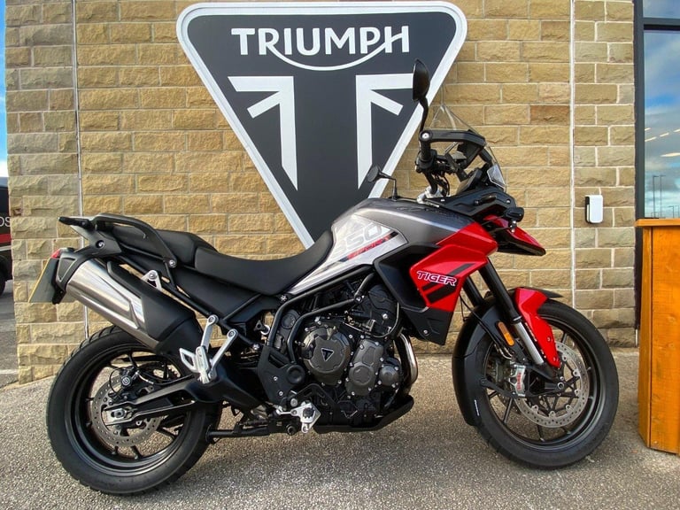 2022 TRIUMPH TIGER 850 SPORT,Adjustable Screen, Fog lights and Centrestand.
