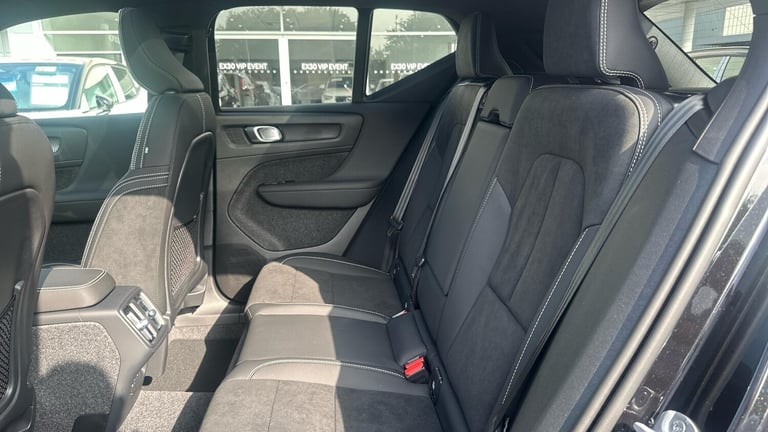 2025 Volvo XC40 Black Edition Ultra, B4 Mild hybrid, Petrol ESTATE Petrol/Electric Hybrid Automatic